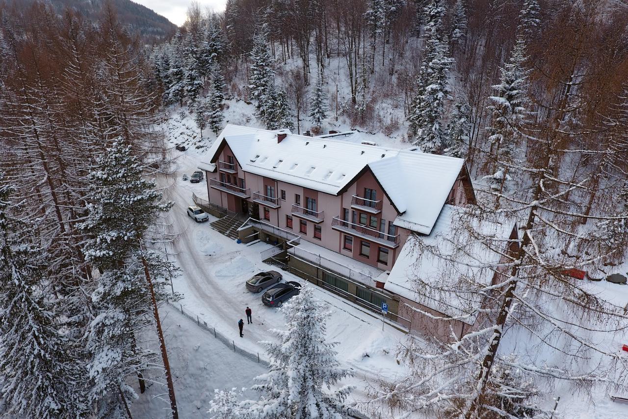 Hotel Klaudia Juszczyn Esterno foto